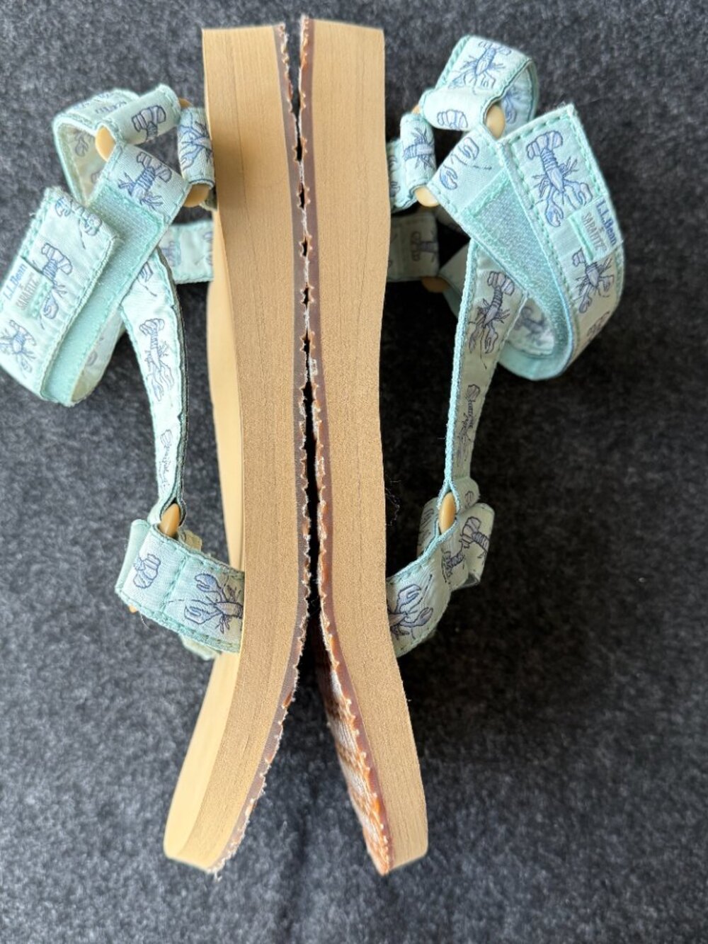 L.L. Bean x Sara Fitz Lobster Print Sandals Size 10 - Picture 2 of 10